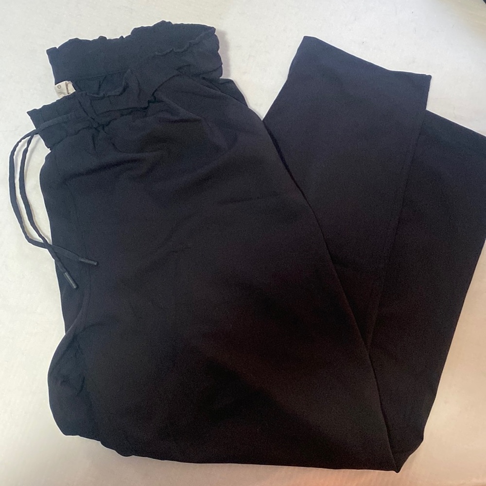 Lululemon Keep Moving Pant in Black size 14